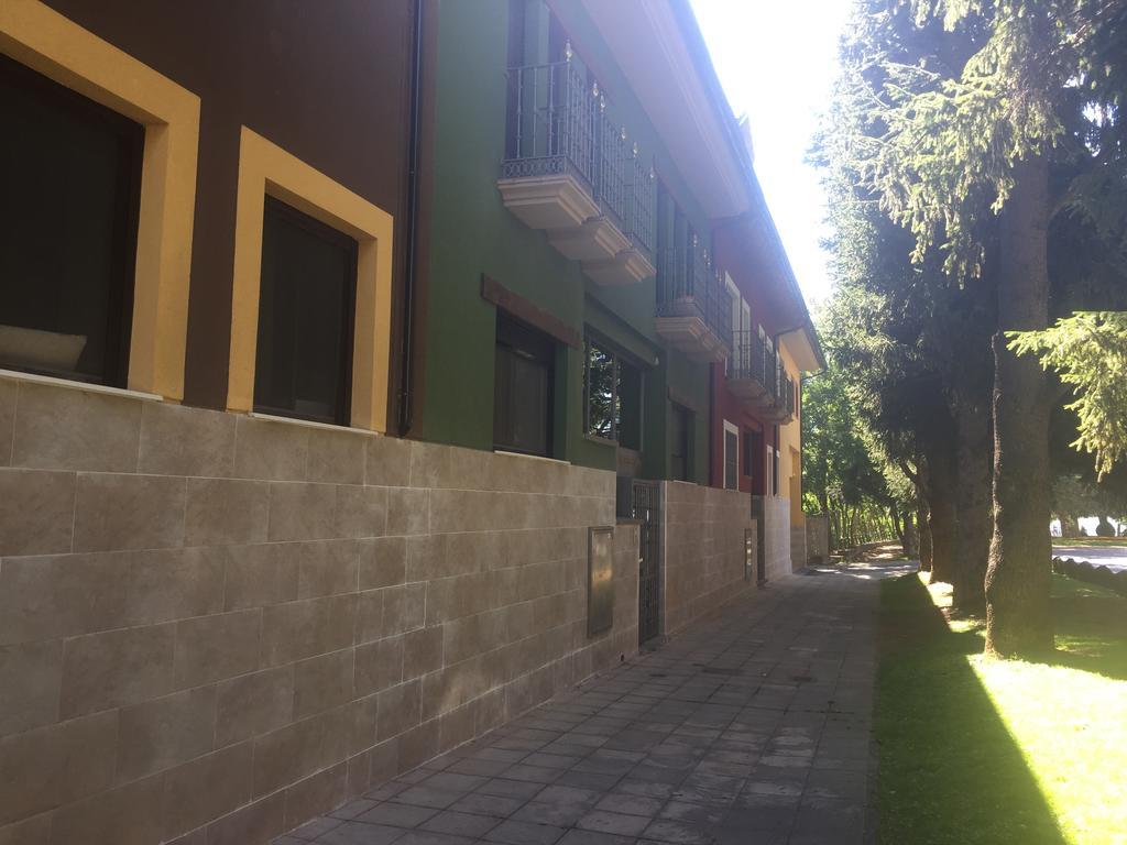 Atico Balcon De Jaca II Apartment ภายนอก รูปภาพ